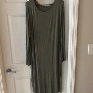 Stretchy green maxi dress